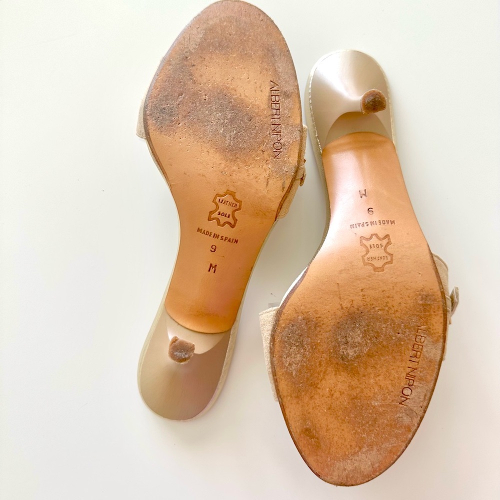 Albert Nipon Slides / Sandals, Size 9 Beige With … - image 4